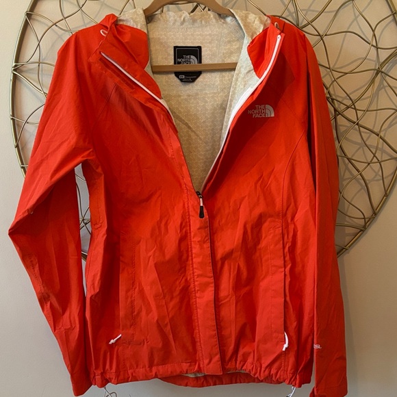 THE NORTH FACE Women’s Dk Pink Hooded Hyvent 2.5L Waterproof Rain Jacket - M - Picture 1 of 7